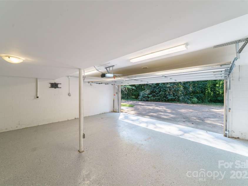 501 Fairway Drive, Fort Mill, SC 29715.  MLS# CAR4286093, YatesRealty ID 31014. 