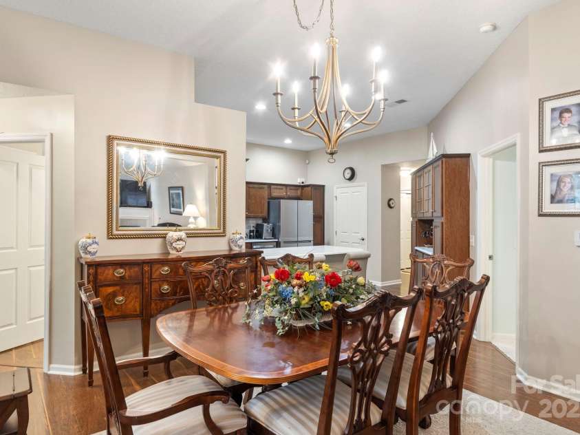 2459 Coltsview Lane, Matthews, NC 28105.  MLS# CAR4286907, YatesRealty ID 31015. 