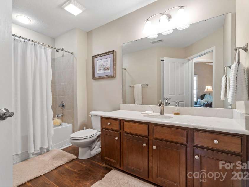 2459 Coltsview Lane, Matthews, NC 28105.  MLS# CAR4286907, YatesRealty ID 31015. 