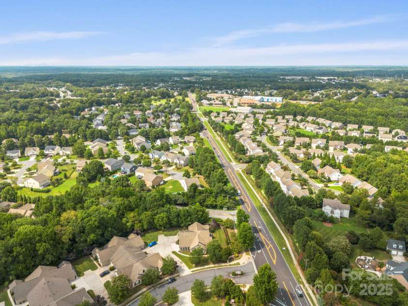 2459 Coltsview Lane, Matthews, NC 28105.  MLS# CAR4286907, YatesRealty ID 31015. 