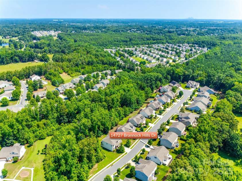 14727 Brannock Hills Drive, Charlotte, NC 28278.  MLS# CAR4266580, YatesRealty ID 31016. 