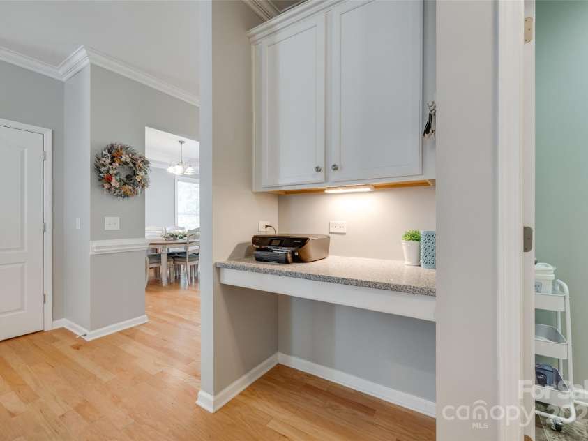 14727 Brannock Hills Drive, Charlotte, NC 28278.  MLS# CAR4266580, YatesRealty ID 31016. The desk area provides an additional workspace in the home.