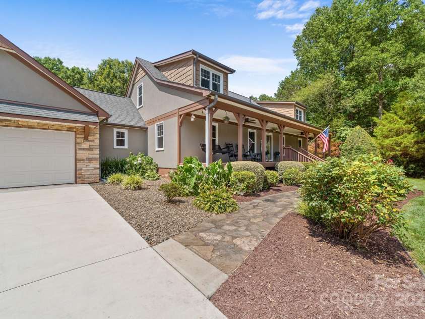 222 Oakhill Street, Iron Station, NC 28080.  MLS# CAR4276193, YatesRealty ID 31017. 