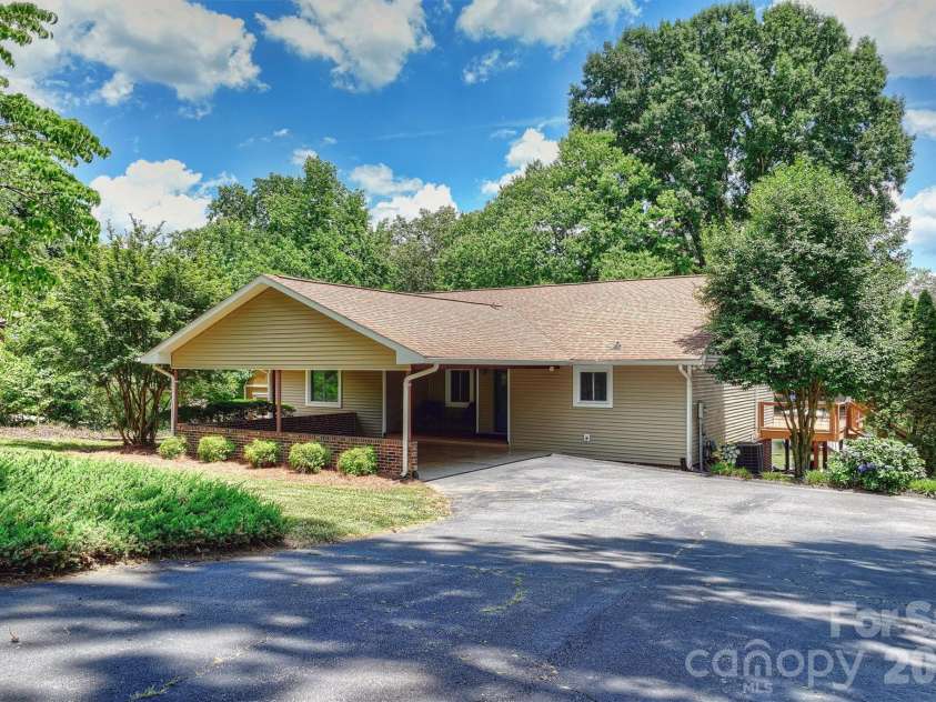 113 Skippers Cove Lane, Troutman, NC 28166.  MLS# CAR4393829, YatesRealty ID 31018. Aerial Front