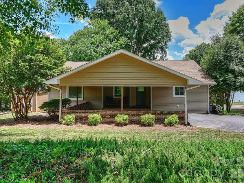 113 Skippers Cove Lane, Troutman, NC 28166.  MLS# CAR4393829, YatesRealty ID 31018. Aerial Front
