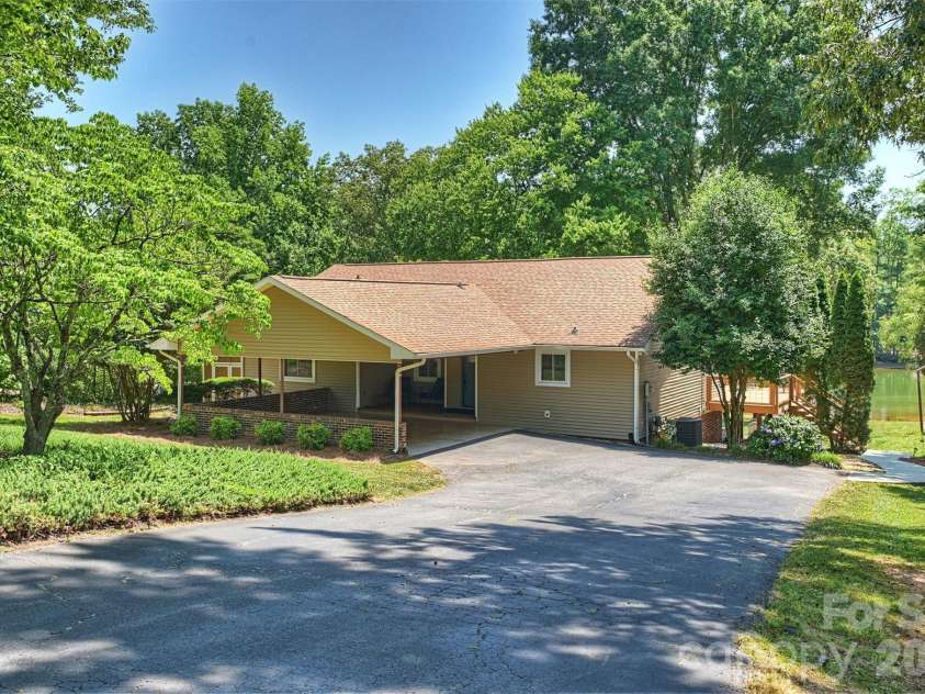 113 Skippers Cove Lane, Troutman, NC 28166.  MLS# CAR4393829, YatesRealty ID 31018. Front
