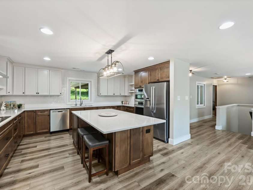 113 Skippers Cove Lane, Troutman, NC 28166.  MLS# CAR4393829, YatesRealty ID 31018. Kitchen