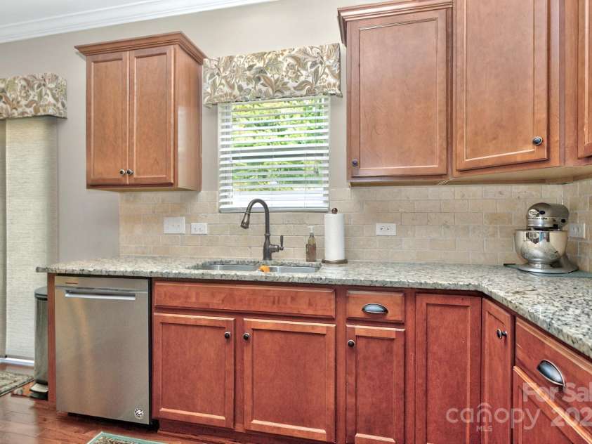 14837 Dungannon Court, Charlotte, NC 28278.  MLS# CAR4254918, YatesRealty ID 31018. 