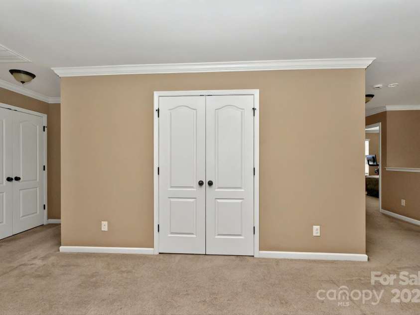14837 Dungannon Court, Charlotte, NC 28278.  MLS# CAR4254918, YatesRealty ID 31018. 