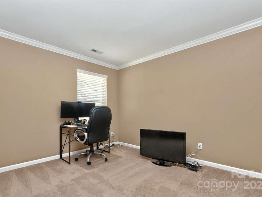 14837 Dungannon Court, Charlotte, NC 28278.  MLS# CAR4254918, YatesRealty ID 31018. 