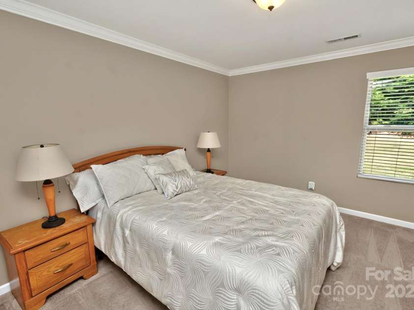 14837 Dungannon Court, Charlotte, NC 28278.  MLS# CAR4254918, YatesRealty ID 31018. 