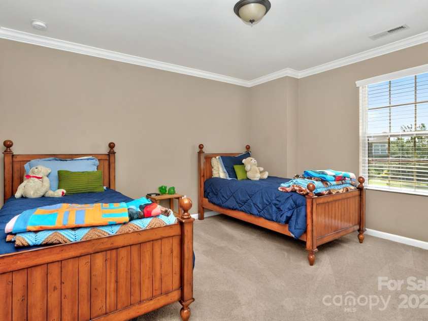 14837 Dungannon Court, Charlotte, NC 28278.  MLS# CAR4254918, YatesRealty ID 31018. 