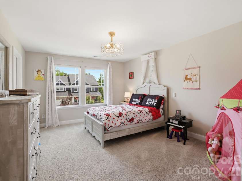 6012 Millbridge Parkway, Waxhaw, NC 28173.  MLS# CAR4392977, YatesRealty ID 31019. 