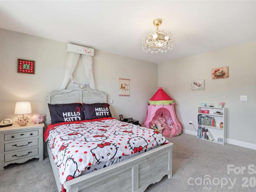 6012 Millbridge Parkway, Waxhaw, NC 28173.  MLS# CAR4392977, YatesRealty ID 31019. 