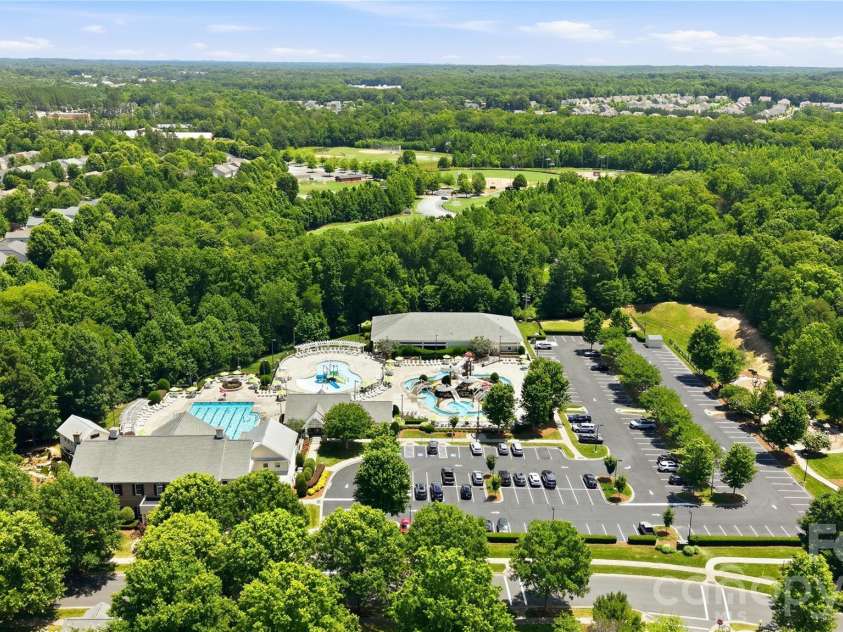 6012 Millbridge Parkway, Waxhaw, NC 28173.  MLS# CAR4392977, YatesRealty ID 31019. 