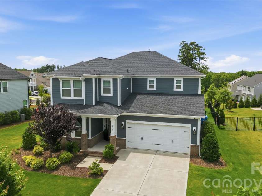 6012 Millbridge Parkway, Waxhaw, NC 28173.  MLS# CAR4392977, YatesRealty ID 31019. 