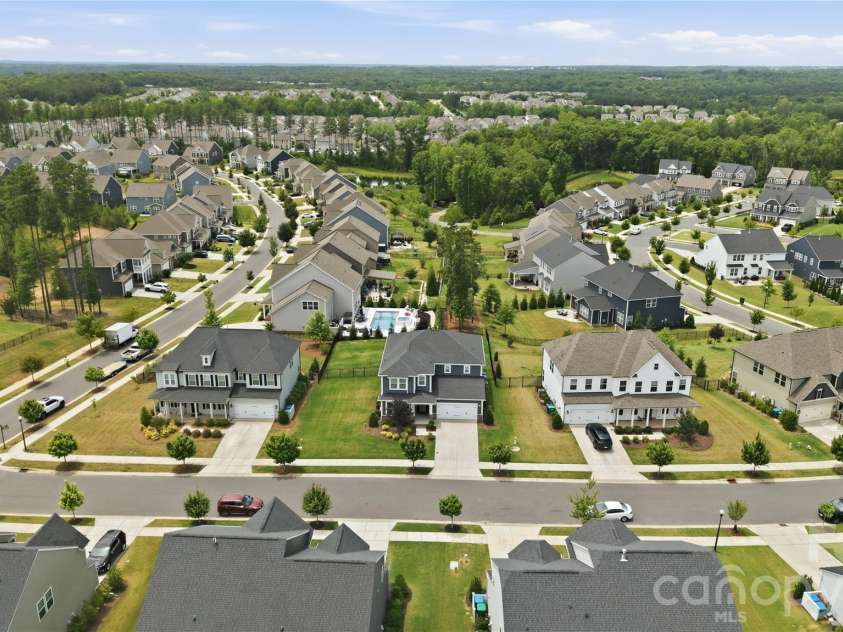 6012 Millbridge Parkway, Waxhaw, NC 28173.  MLS# CAR4392977, YatesRealty ID 31019. 