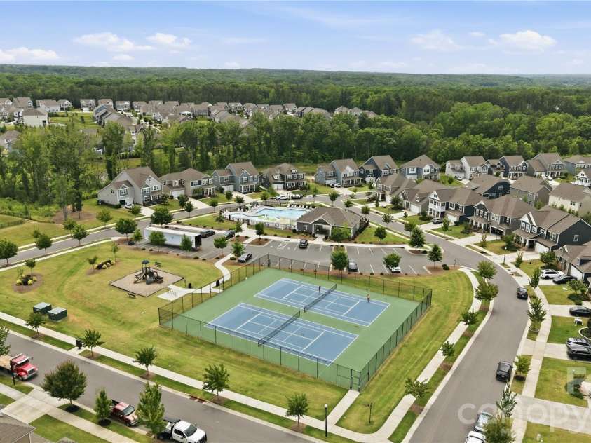 6012 Millbridge Parkway, Waxhaw, NC 28173.  MLS# CAR4392977, YatesRealty ID 31019. 