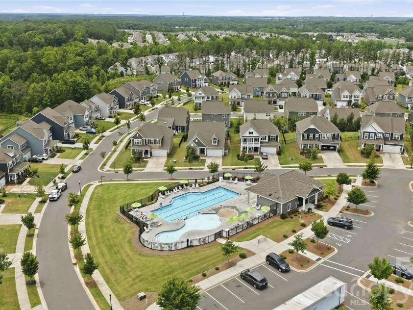 6012 Millbridge Parkway, Waxhaw, NC 28173.  MLS# CAR4392977, YatesRealty ID 31019. 