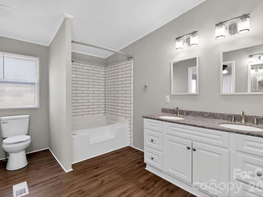 1118 Old Willis School Road, Dallas, NC 28034.  MLS# CAR4341923, YatesRealty ID 3102. 