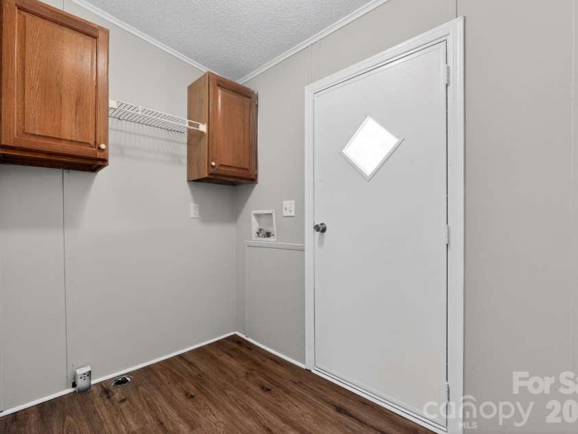 1118 Old Willis School Road, Dallas, NC 28034.  MLS# CAR4341923, YatesRealty ID 3102. 