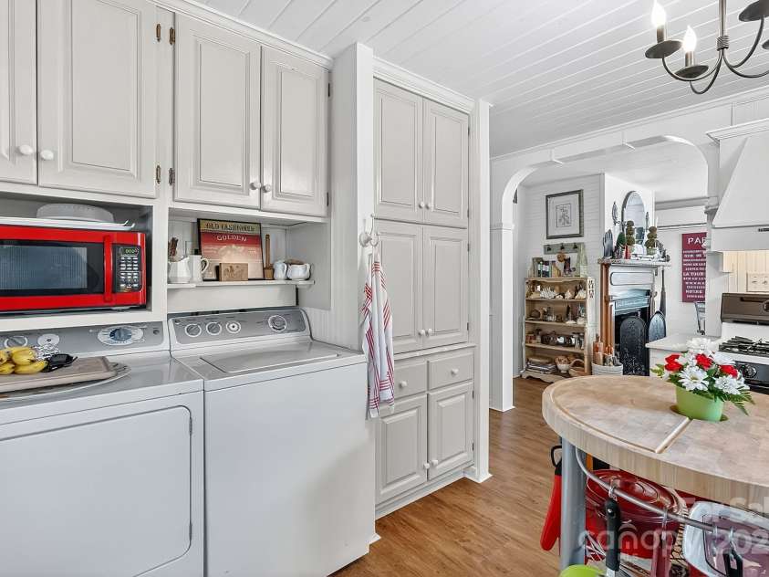 665 Upper Pig Pen Road, Green Mountain, NC 28740.  MLS# CAR4283840, YatesRealty ID 31020. 