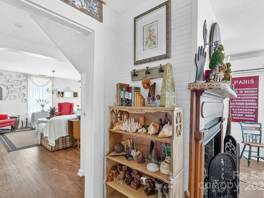 665 Upper Pig Pen Road, Green Mountain, NC 28740.  MLS# CAR4283840, YatesRealty ID 31020. 