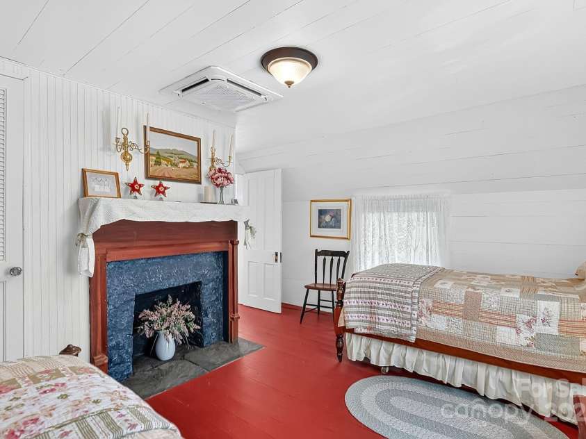 665 Upper Pig Pen Road, Green Mountain, NC 28740.  MLS# CAR4283840, YatesRealty ID 31020. 