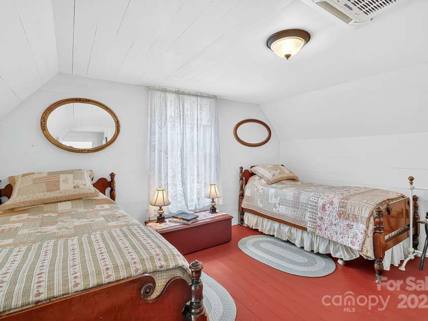 665 Upper Pig Pen Road, Green Mountain, NC 28740.  MLS# CAR4283840, YatesRealty ID 31020. Bedroom 3