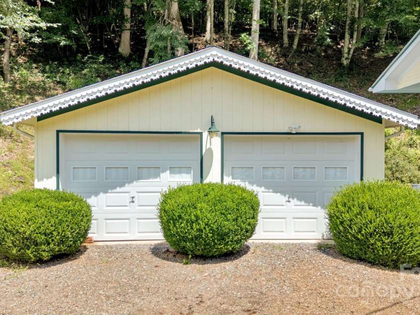 665 Upper Pig Pen Road, Green Mountain, NC 28740.  MLS# CAR4283840, YatesRealty ID 31020. Garage
