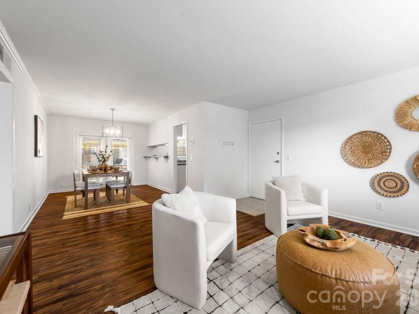2630 Park Road, Charlotte, NC 28209.  MLS# CAR4396272, YatesRealty ID 31021. 