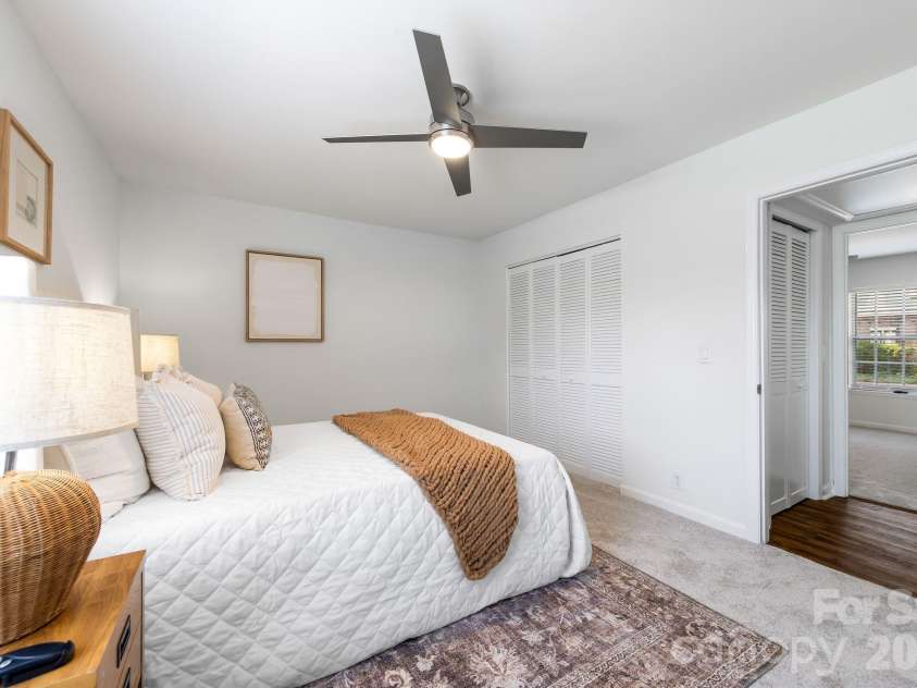 2630 Park Road, Charlotte, NC 28209.  MLS# CAR4396272, YatesRealty ID 31021. 