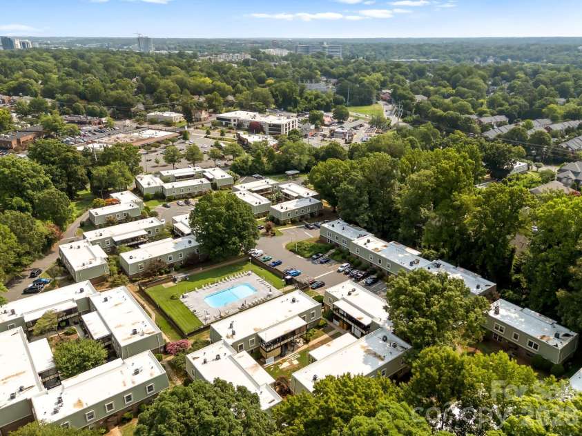 2630 Park Road, Charlotte, NC 28209.  MLS# CAR4396272, YatesRealty ID 31021. 