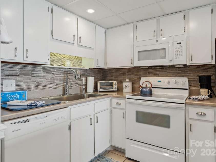 1210 Waccamaw Drive, Murrells Inlet, SC 29576.  MLS# CAR4261344, YatesRealty ID 31022. 