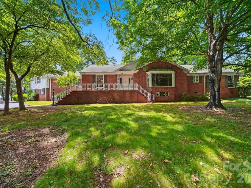 826 College Avenue, Newton, NC 28658.  MLS# CAR4394019, YatesRealty ID 31022. 