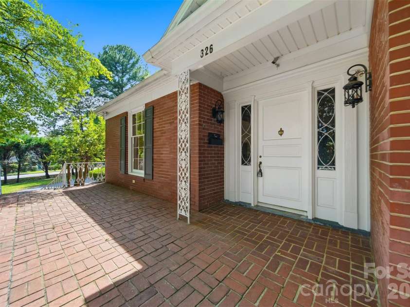 826 College Avenue, Newton, NC 28658.  MLS# CAR4394019, YatesRealty ID 31022. 