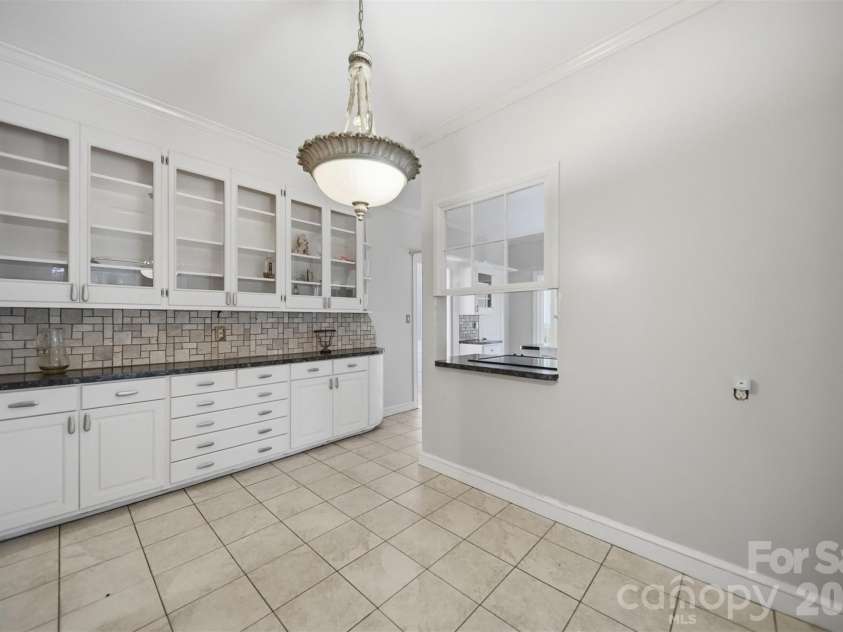 826 College Avenue, Newton, NC 28658.  MLS# CAR4394019, YatesRealty ID 31022. 