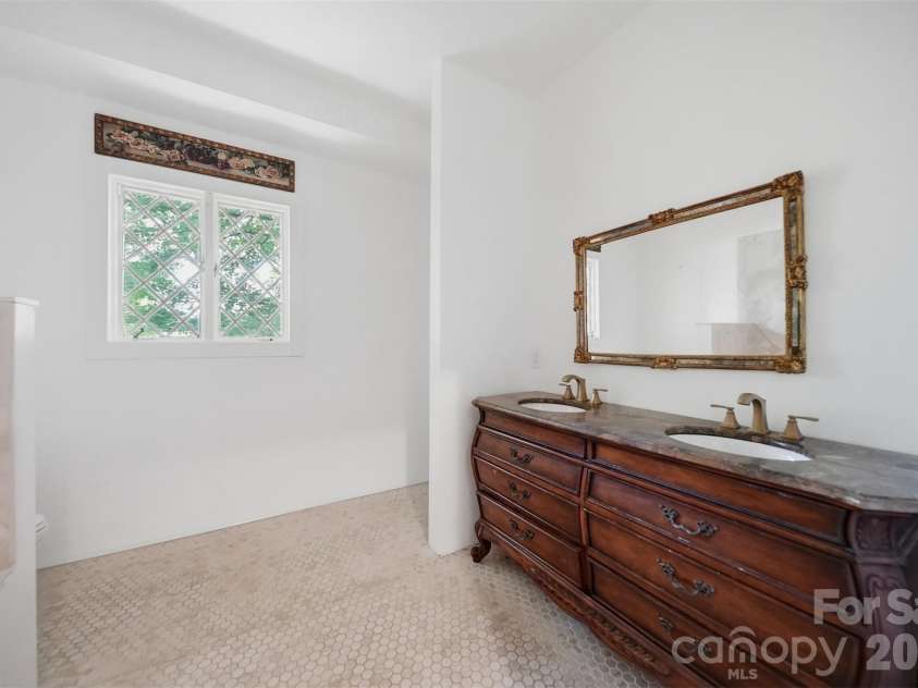 826 College Avenue, Newton, NC 28658.  MLS# CAR4394019, YatesRealty ID 31022. 