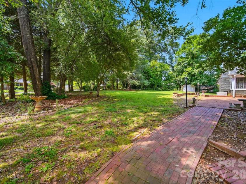 826 College Avenue, Newton, NC 28658.  MLS# CAR4394019, YatesRealty ID 31022. 