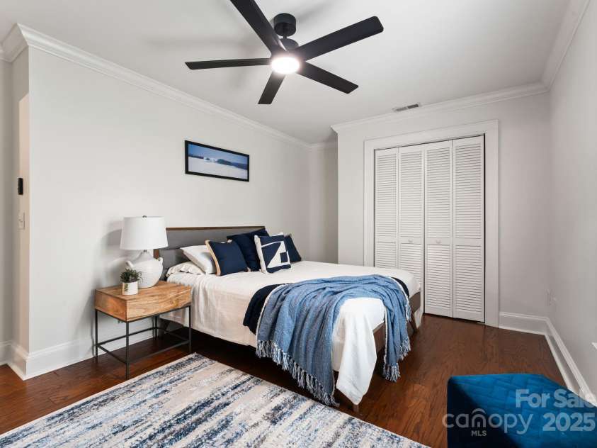 2100 Chesterfield Avenue, Charlotte, NC 28205.  MLS# CAR4269486, YatesRealty ID 31023. 