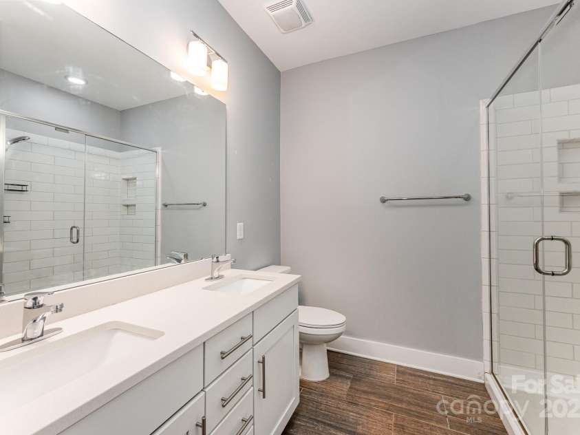3643 Vallette Court, Charlotte, NC 28203.  MLS# CAR4274970, YatesRealty ID 31024. 
