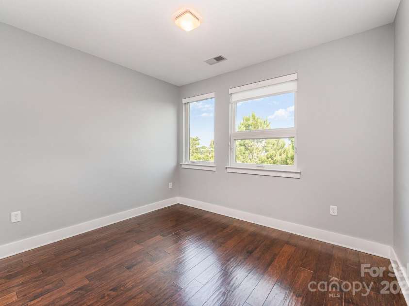 3643 Vallette Court, Charlotte, NC 28203.  MLS# CAR4274970, YatesRealty ID 31024. 