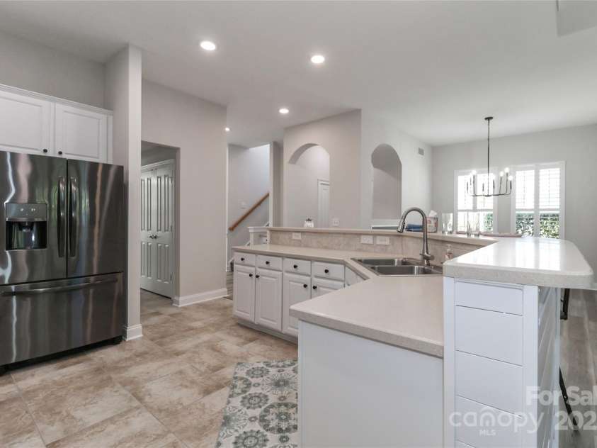 15630 Sagefield Drive, Huntersville, NC 28078.  MLS# CAR4279770, YatesRealty ID 31025. Freshly painted walls & cabinets!