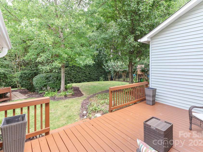15630 Sagefield Drive, Huntersville, NC 28078.  MLS# CAR4279770, YatesRealty ID 31025. Perfect deck for entertaining or relaxing with friends.