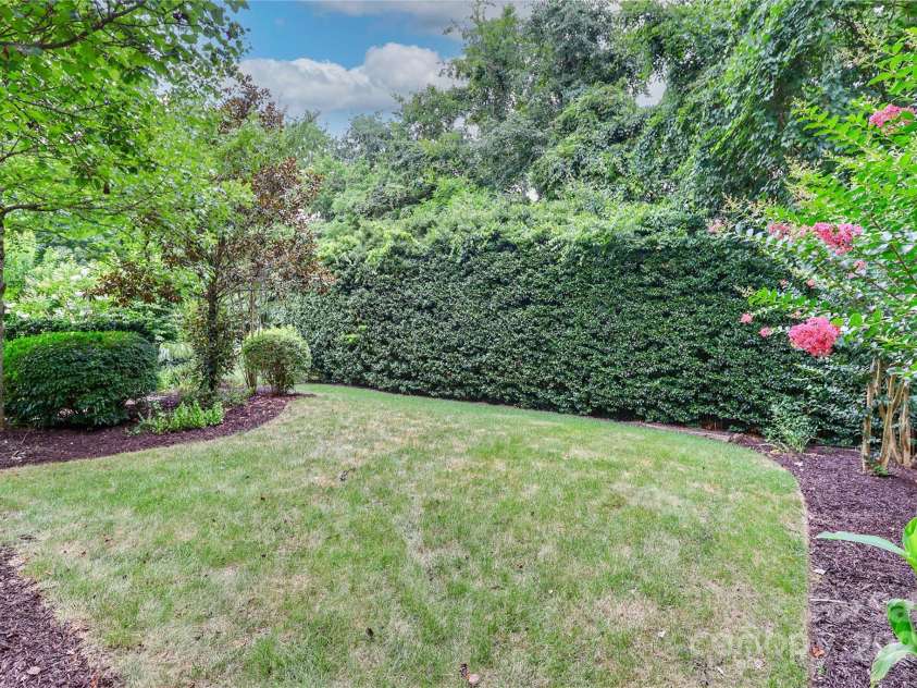 15630 Sagefield Drive, Huntersville, NC 28078.  MLS# CAR4279770, YatesRealty ID 31025. Perfect for relaxing and and hanging out with friends!