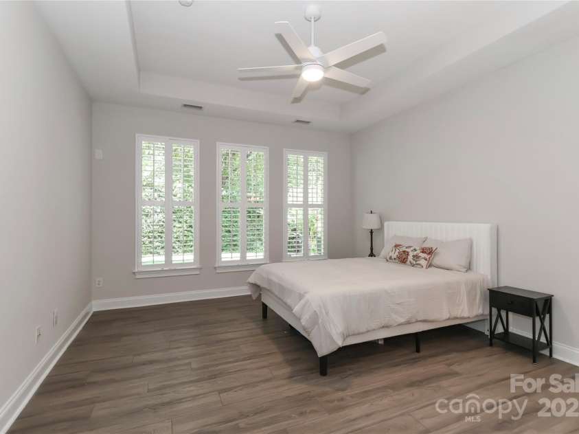 15630 Sagefield Drive, Huntersville, NC 28078.  MLS# CAR4279770, YatesRealty ID 31025. Primary bedroom on the first floor!