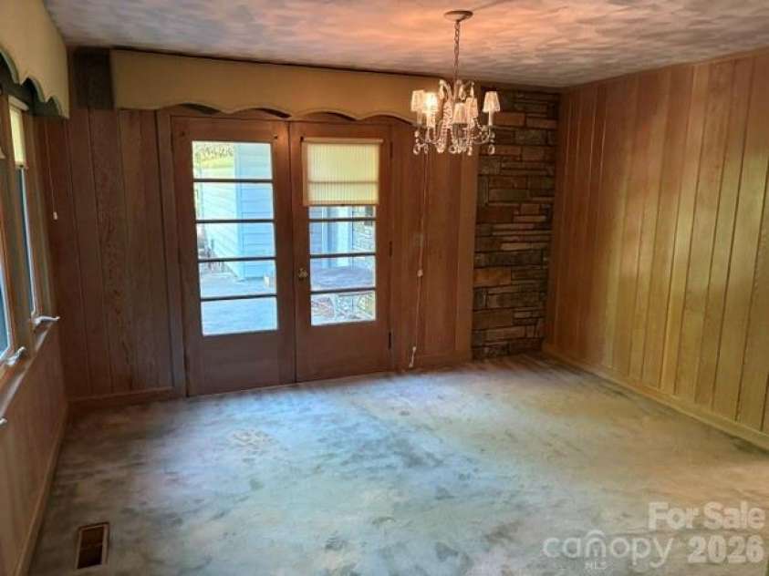 255 Glengarnock Road, Tryon, NC 28782.  MLS# CAR4392820, YatesRealty ID 31025. 