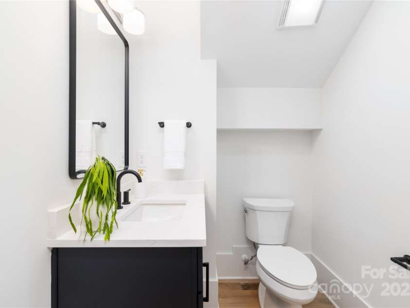 426 Cama Street, Charlotte, NC 28217.  MLS# CAR4282816, YatesRealty ID 31026. 