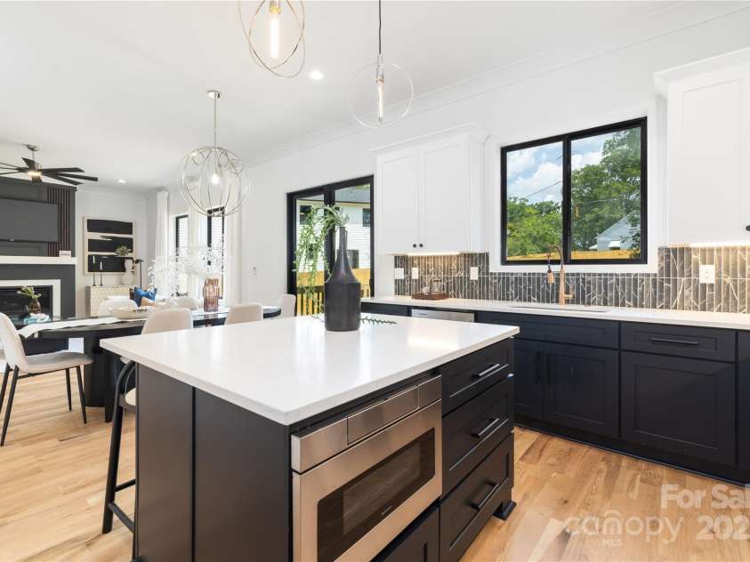 426 Cama Street, Charlotte, NC 28217.  MLS# CAR4282816, YatesRealty ID 31026. 