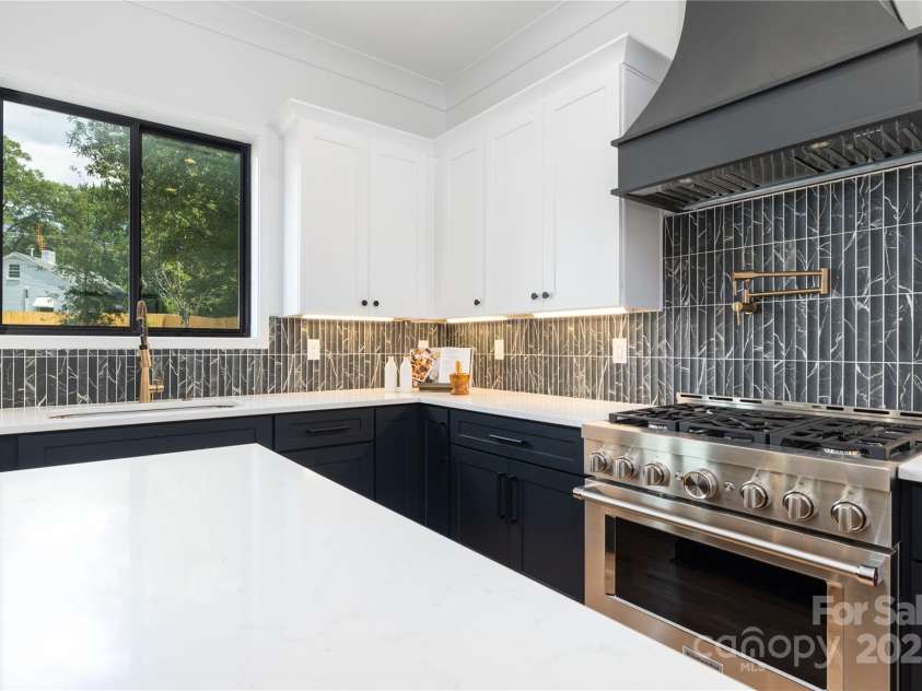 426 Cama Street, Charlotte, NC 28217.  MLS# CAR4282816, YatesRealty ID 31026. 